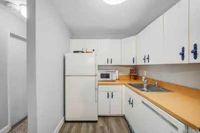 100 Connetquot Avenue #7, East Islip, NY 11730 - Photo 10