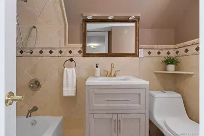 8 Parkway Drive, Pelham, NY 10803 - Photo 18