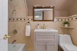 8 Parkway Dr, Pelham, NY 10803 - Photo 18