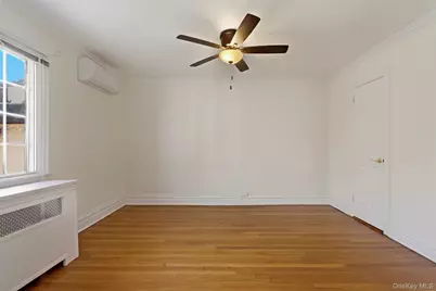 8 Parkway Drive, Pelham, NY 10803 - Photo 12