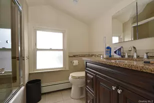 463 S Bayview Ave, Freeport, NY 11520 - Photo 4