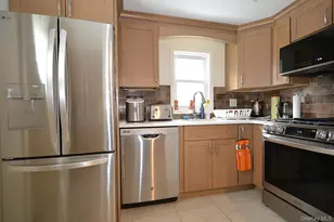 463 S Bayview Ave, Freeport, NY 11520 - Photo 2