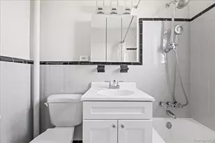 20 Shady Glen Ct, New Rochelle, NY 10805 - Photo 12