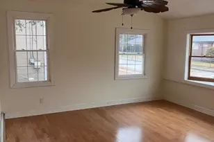 49 Manor Rd, Valley Stream, NY 11580 - Photo 2