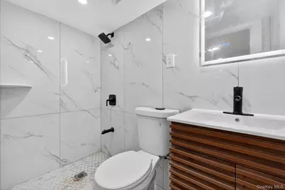 4058 Murdock Avenue, Bronx, NY 10466 - Photo 12