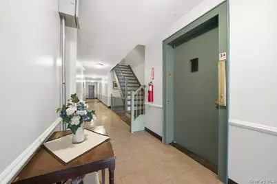 781 Palmer Road #2D, Bronxville, NY 10708 - Photo 4