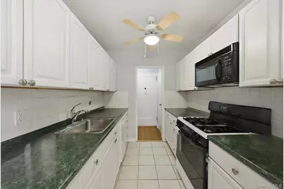 781 Palmer Road #2D, Bronxville, NY 10708 - Photo 8