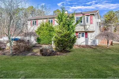 43 Madeline Road, Ridge, NY 11961 - Photo 2