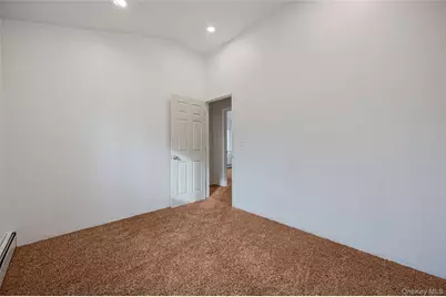 43 Madeline Road, Ridge, NY 11961 - Photo 16