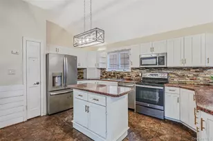 43 Madeline Rd, Ridge, NY 11961 - Photo 6