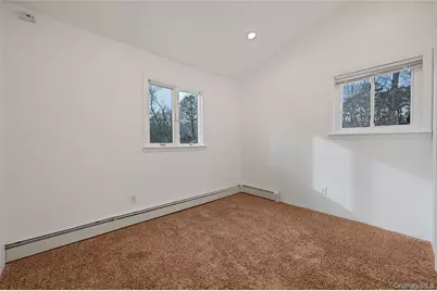 43 Madeline Road, Ridge, NY 11961 - Photo 18