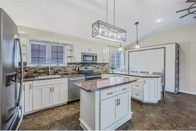 43 Madeline Road, Ridge, NY 11961 - Photo 4