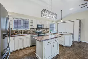 43 Madeline Rd, Ridge, NY 11961 - Photo 4