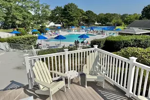21 Village Cir E, Manorville, NY 11949 - Photo 20
