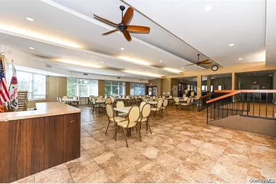 21 Village Circle E, Manorville, NY 11949 - Photo 14