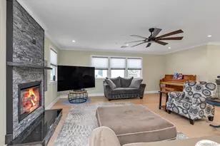 3894 Sands Ln, Seaford, NY 11783 - Photo 4