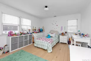 3894 Sands Ln, Seaford, NY 11783 - Photo 16