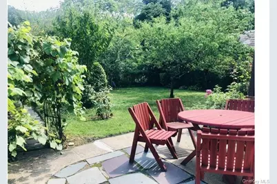 82-19 Utopia Parkway, Jamaica, NY 11432 - Photo 4