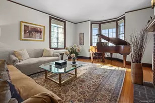 19 Surrey Ln, Yonkers, NY 10710 - Photo 6