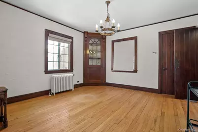 19 Surrey Lane, Yonkers, NY 10710 - Photo 8