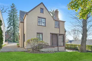 19 Surrey Ln, Yonkers, NY 10710 - Photo 24