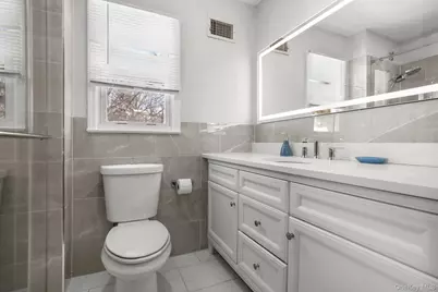 192 Helena Avenue, Yonkers, NY 10710 - Photo 16