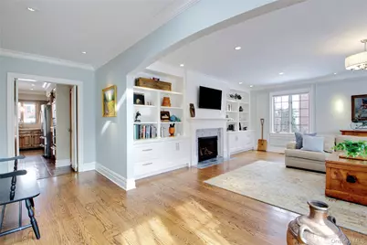 32 Barnard Place, Manhasset, NY 11030 - Photo 18