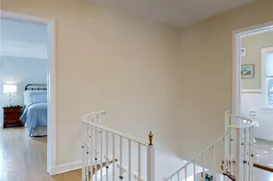 32 Barnard Pl, Manhasset, NY 11030 - Photo 22