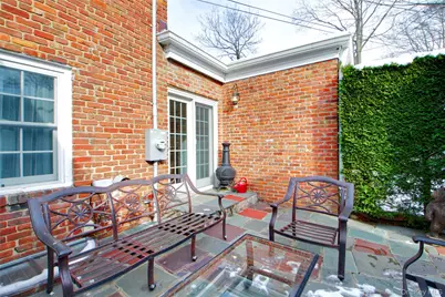 32 Barnard Place, Manhasset, NY 11030 - Photo 36