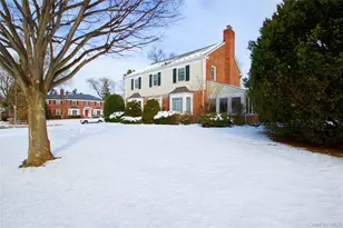 32 Barnard Pl, Manhasset, NY 11030 - Photo 34