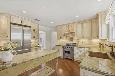 157 Rockland Avenue, Mamaroneck, NY 10543 - Photo 10