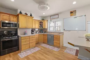 1644 Lurting Ave, Bronx, NY 10461 - Photo 8