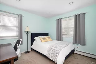 1 Park Ct, Smithtown, NY 11787 - Photo 12