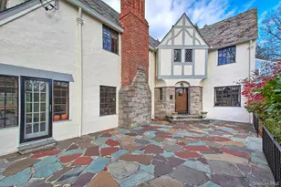 216 Hartsdale Ave, White Plains, NY 10606 - Photo 2