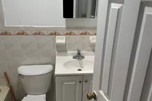 180-11 146th Ave, Jamaica, NY 11434 - Photo 8