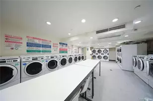 40 Brighton 1st Rd, Brooklyn, NY 11235 - Photo 26