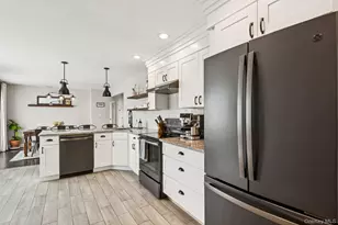 65 Beachfern Rd, Center Moriches, NY 11934 - Photo 12