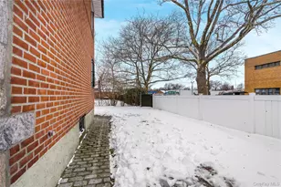 64-04 Utopia Pkwy, Fresh Meadows, NY 11365 - Photo 30