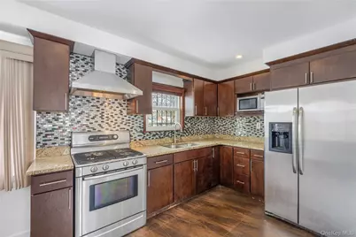 64-04 Utopia Parkway, Fresh Meadows, NY 11365 - Photo 12