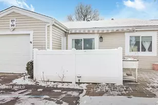 203 Cabot Ct S, Saint James, NY 11780 - Photo 12