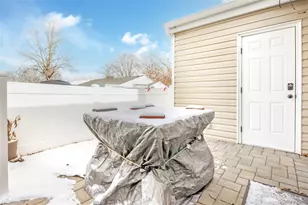 203 Cabot Ct S, Saint James, NY 11780 - Photo 14