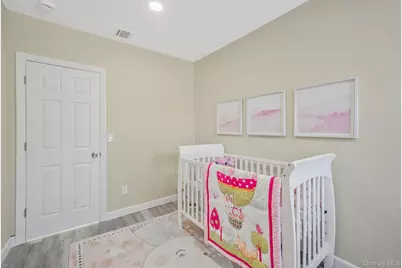 96 Toomey Road, West Islip, NY 11795 - Photo 10