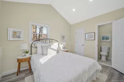 96 Toomey Road, West Islip, NY 11795 - Photo 8