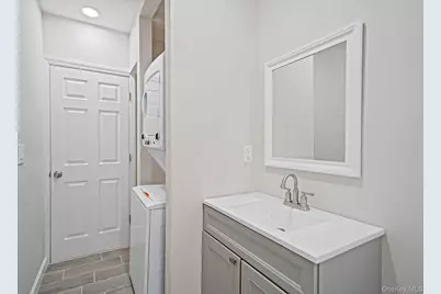 96 Toomey Road, West Islip, NY 11795 - Photo 12