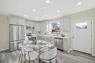 96 Toomey Rd, West Islip, NY 11795 - Photo 6