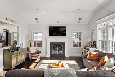 24 Loines Avenue, Merrick, NY 11566 - Photo 16