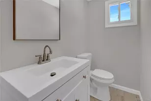 519 Advent St, Westbury, NY 11590 - Photo 18