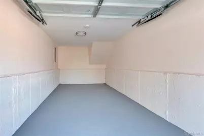 519 Advent Street, Westbury, NY 11590 - Photo 28