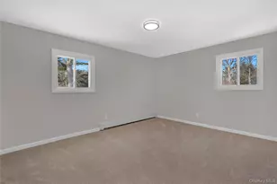 519 Advent St, Westbury, NY 11590 - Photo 24