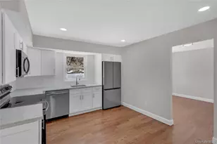 519 Advent St, Westbury, NY 11590 - Photo 12